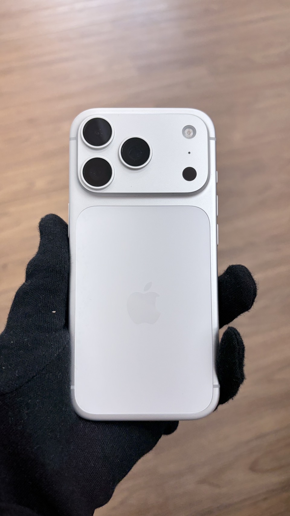 Apple iPhone 17 Pro 256GB 銀色 中古機 二手機 福利機 #75549:圖片 7