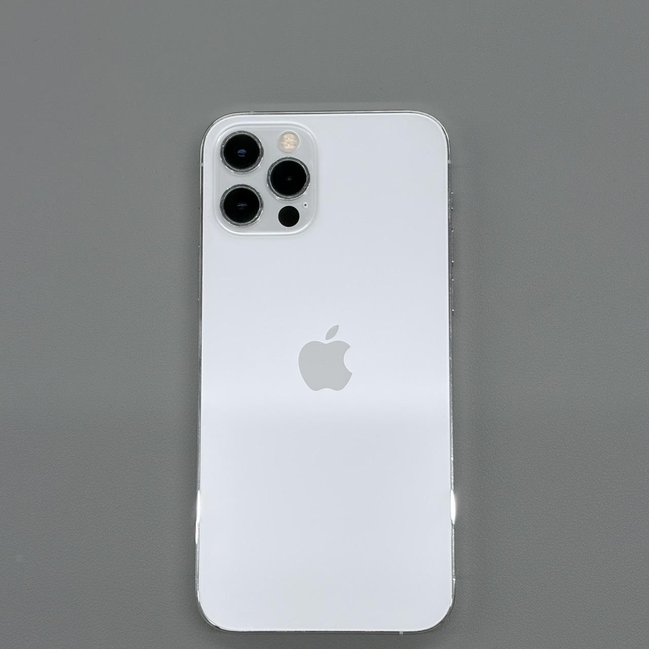 Apple iPhone 12 Pro 256GB 銀 中古機 二手機 福利機 #76722:圖片 3