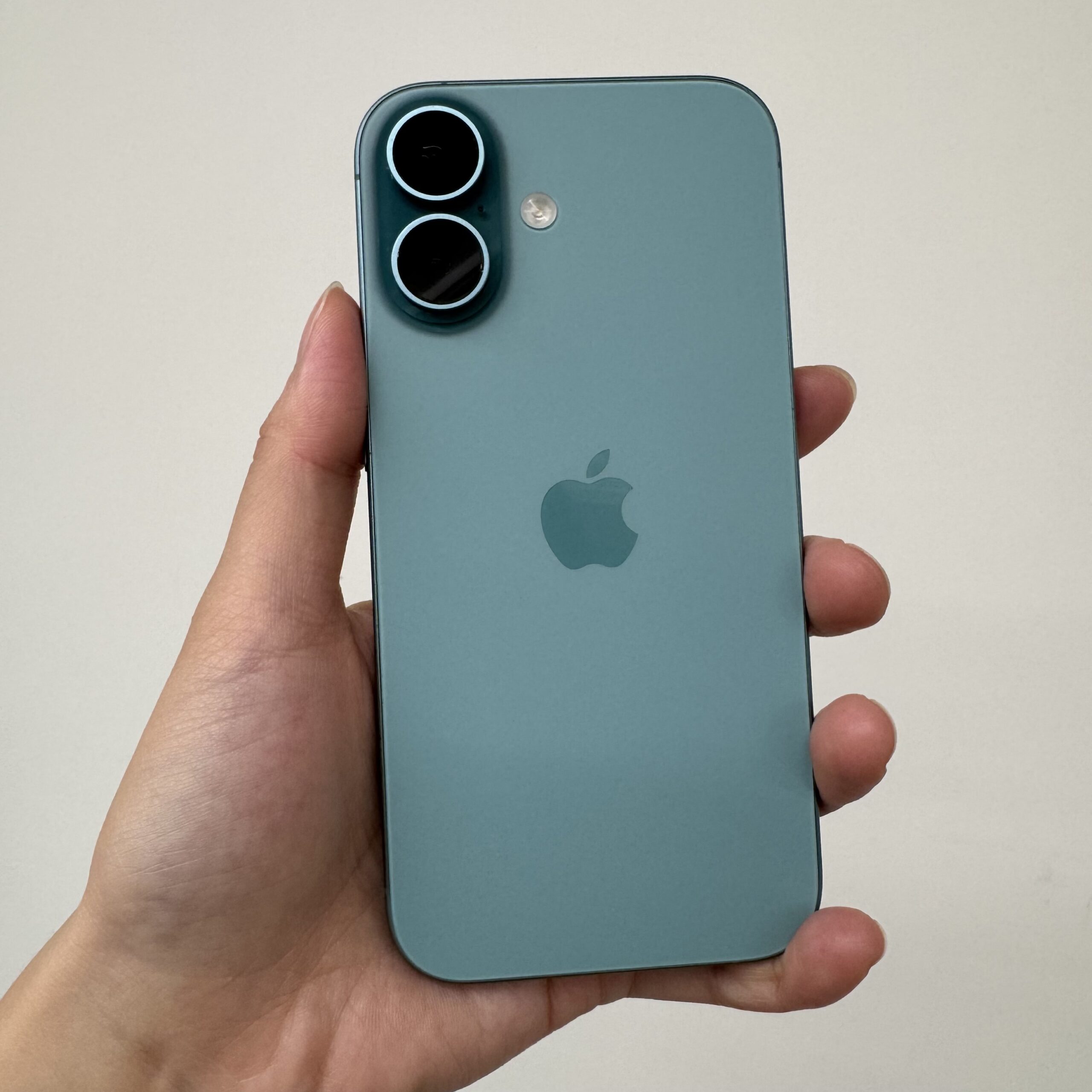 Apple iPhone 16 256GB 湖水綠 中古機 二手機 福利機 #24989:圖片 3