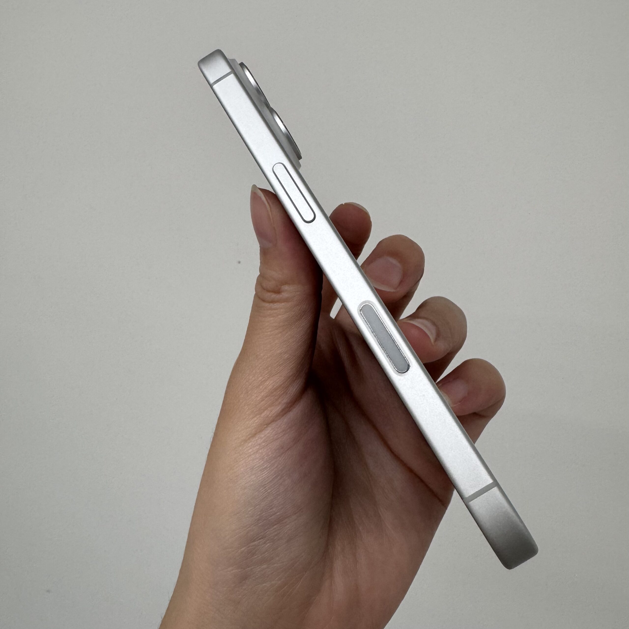Apple iPhone 16 256GB 白色 中古機 二手機 福利機 #00963:圖片 4
