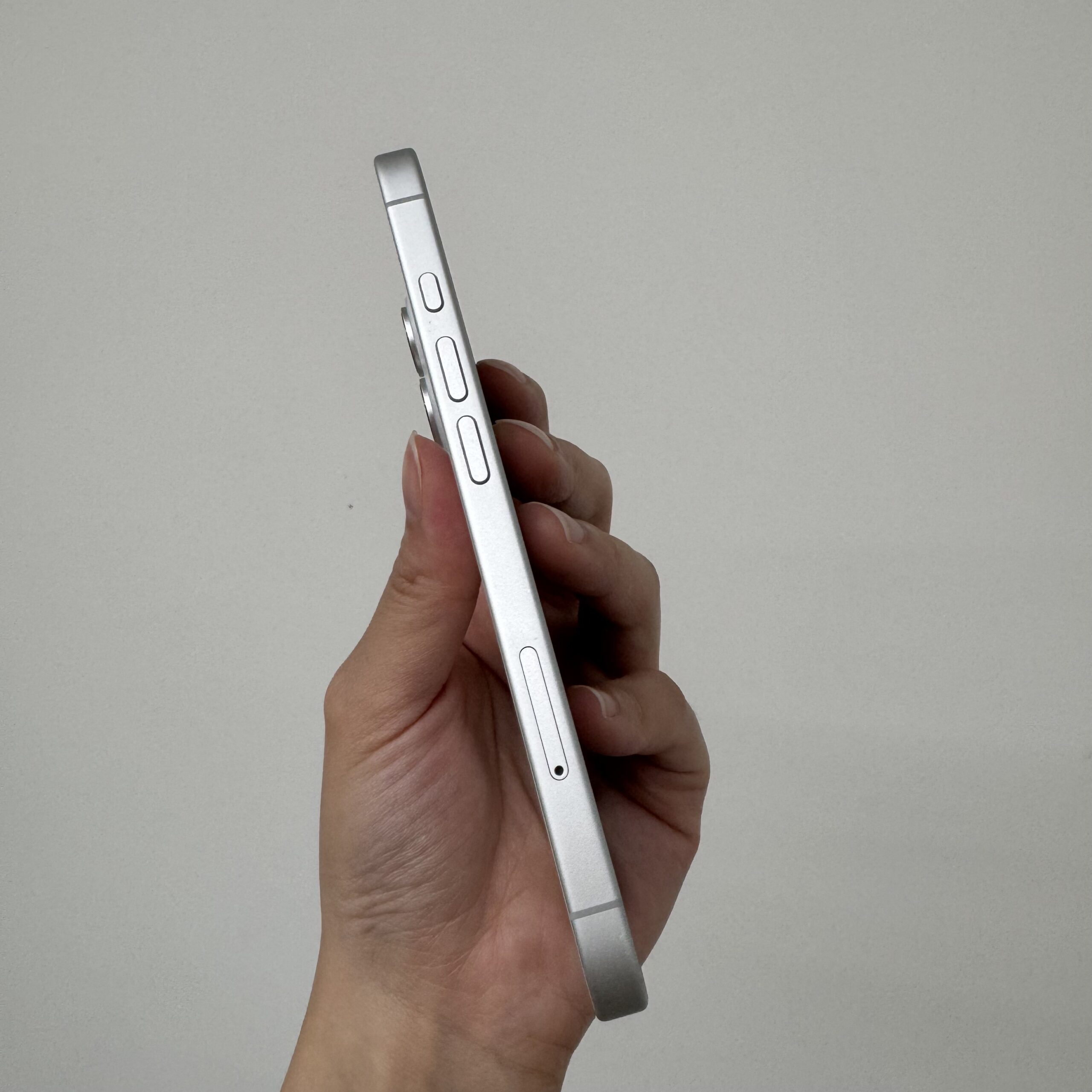 Apple iPhone 16 256GB 白色 中古機 二手機 福利機 #00963:圖片 6