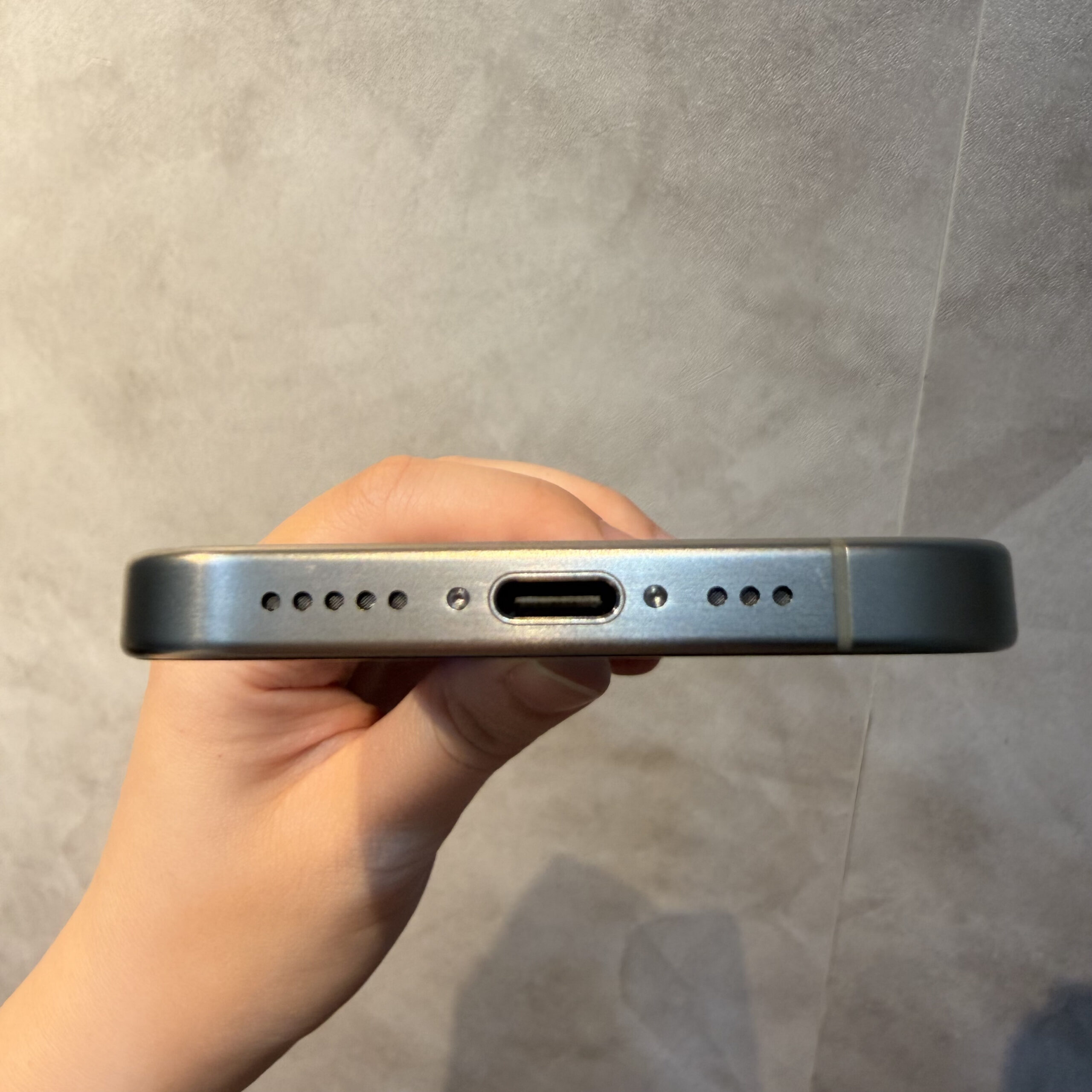 Apple iPhone 15 Pro 256GB 原色鈦金屬 中古機 二手機 福利機 #20590:圖片 3