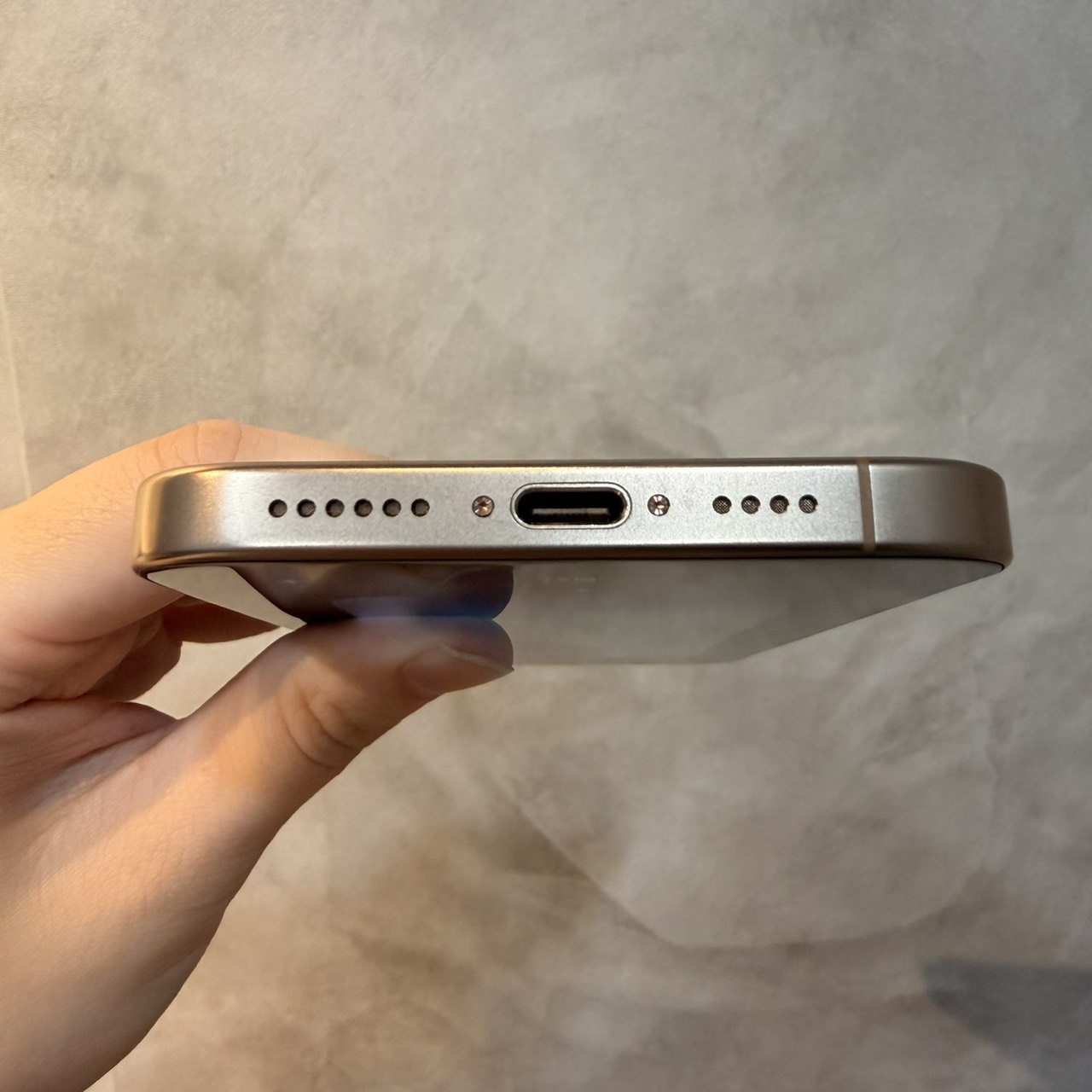 Apple iPhone 16 Pro Max 256GB 沙漠色鈦金屬 中古機 二手機 福利機 #28685:圖片 2